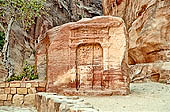 Petra - the Siq, sacred betyls representations 